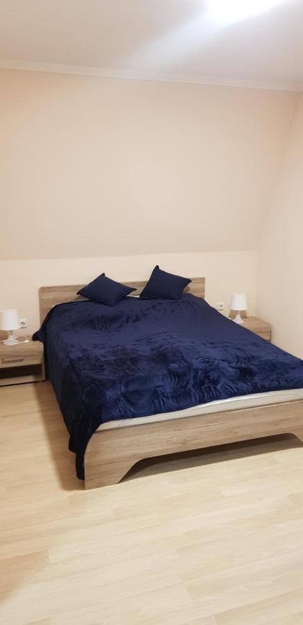 Boglárka Apartman Hajduszoboszlo Exterior foto